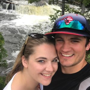 Meet your Posher, Caitlin